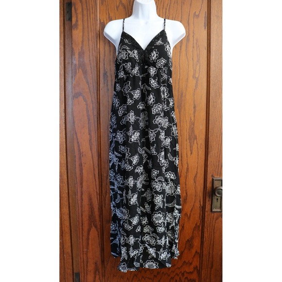 Wallflower Dresses & Skirts - WALLFLOWER Floral Maxi Dress Women Size L Black White Lace Trim Front Slit Boho